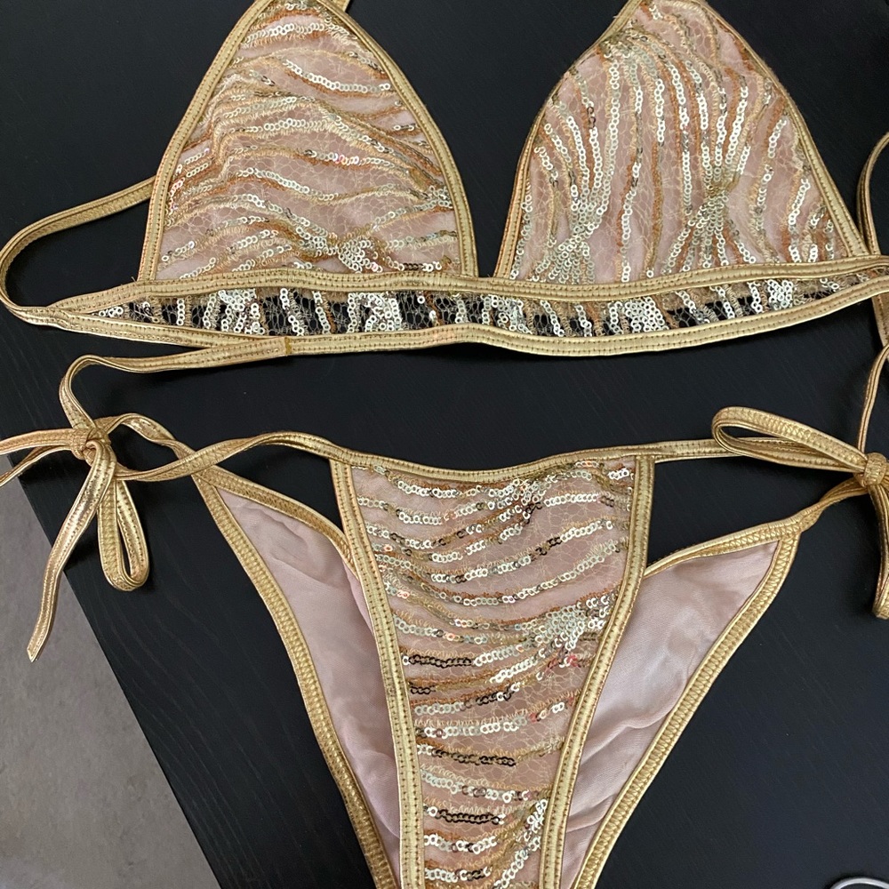 Gold sequin bikini - Picture 1 of 2